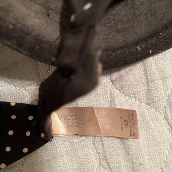 BUNDLE~VICTORIA SECRET~BRA’S~1 RAZORBACK ~ 36B - Picture 7 of 8